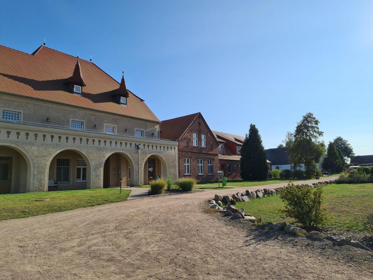 Appartamento Der Westfluegel Ritter Dietrich Wf-47 Stolpe auf Usedom Esterno foto